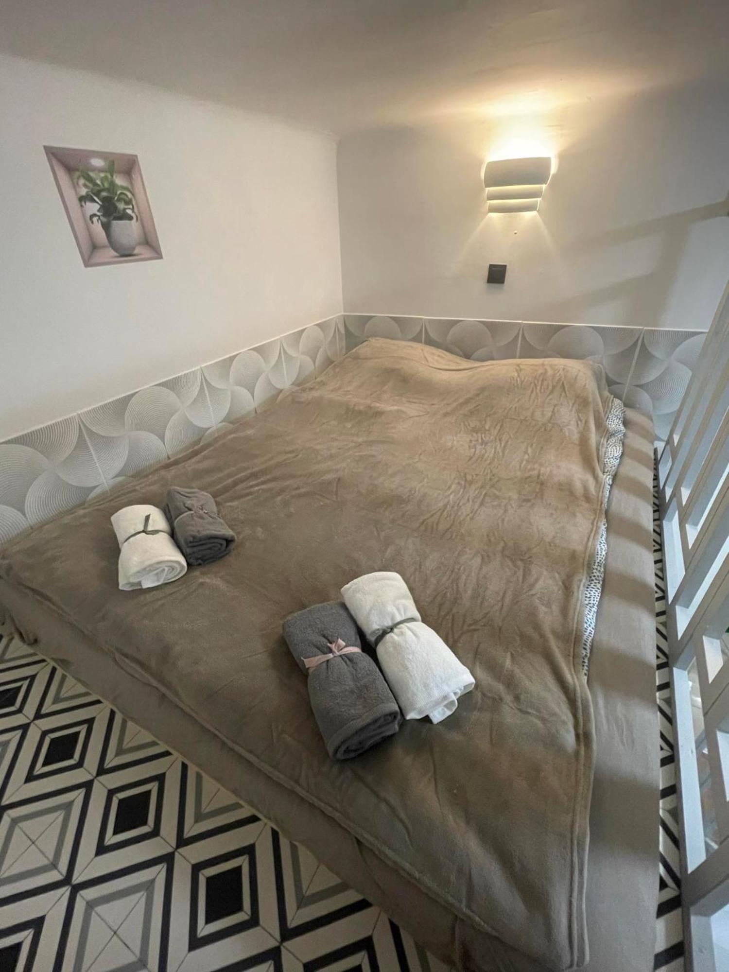 Ernesto 17 With Free Parking Possibility Apartamento Budapeste Exterior foto